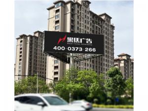 新鄉(xiāng)南進出市口新飛大道與107交匯